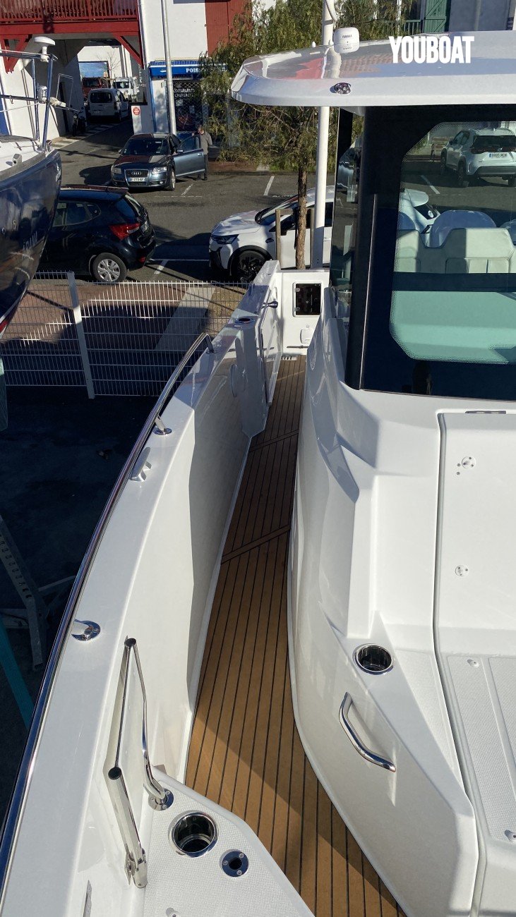 bateau-jeanneau-cap-camarat-90-cc-serie-2-10095242-yb