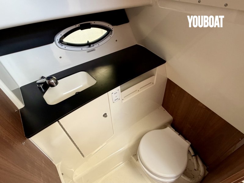 bateau-quicksilver-captur-905-pilothouse-10076697-yb